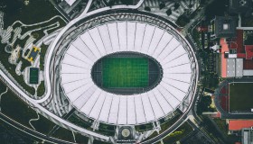 bti体育官网-双线溃败，莱万进球荒与篮网信任危机